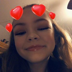 Meet your Posher, Abbey